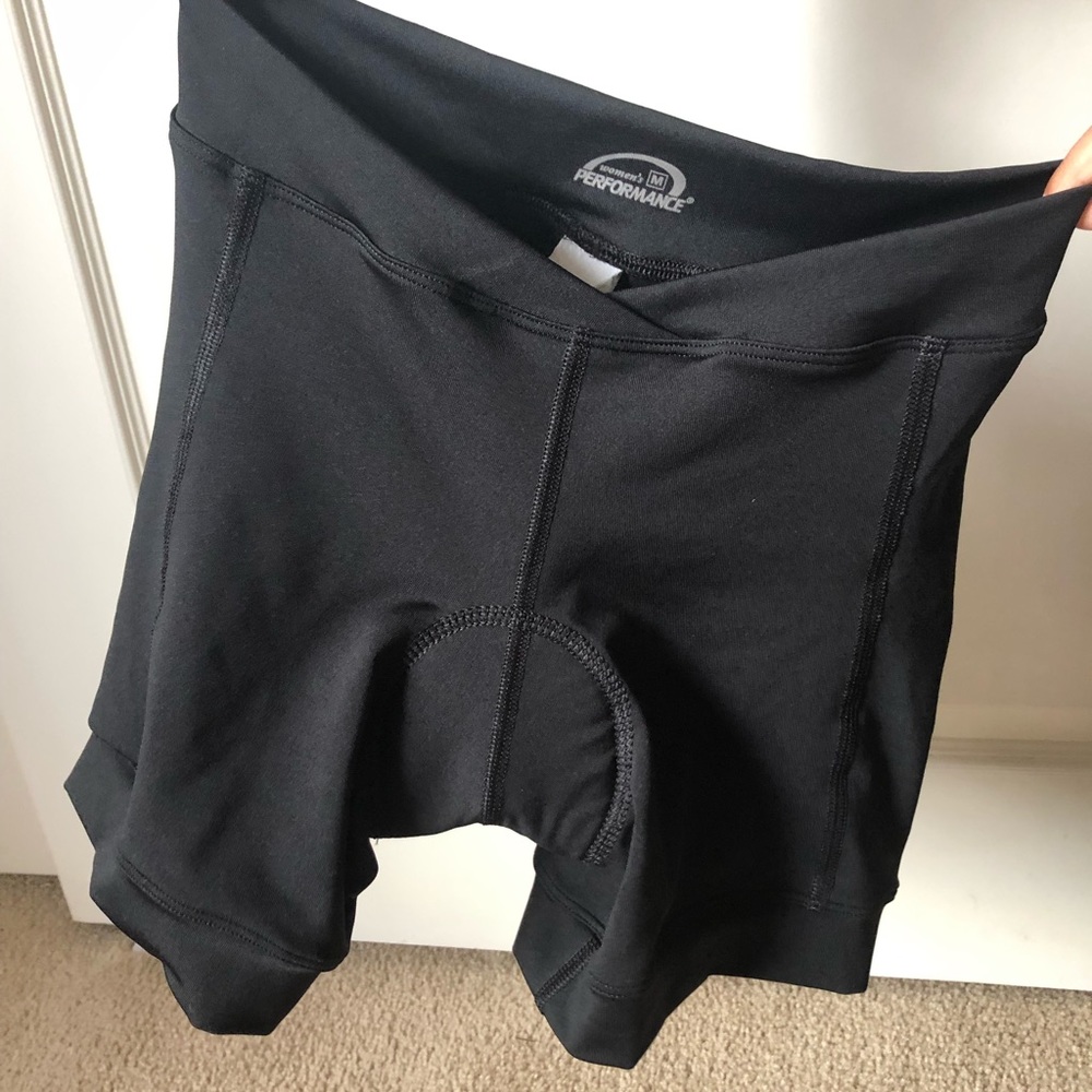 Women’s padded cycling shorts